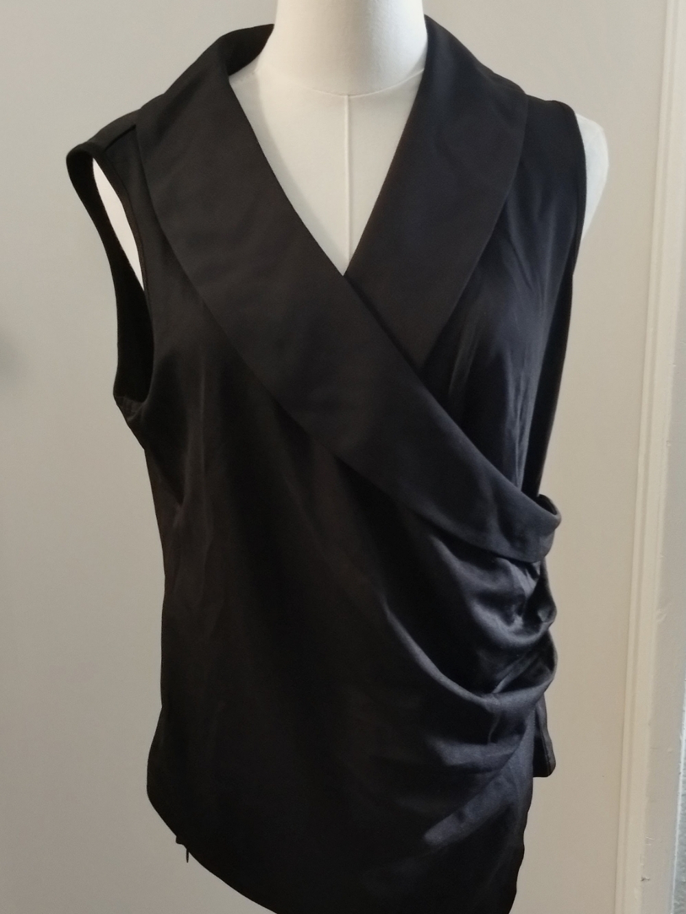 Grace Karin Sleeveless Draped V-Neck Black Top